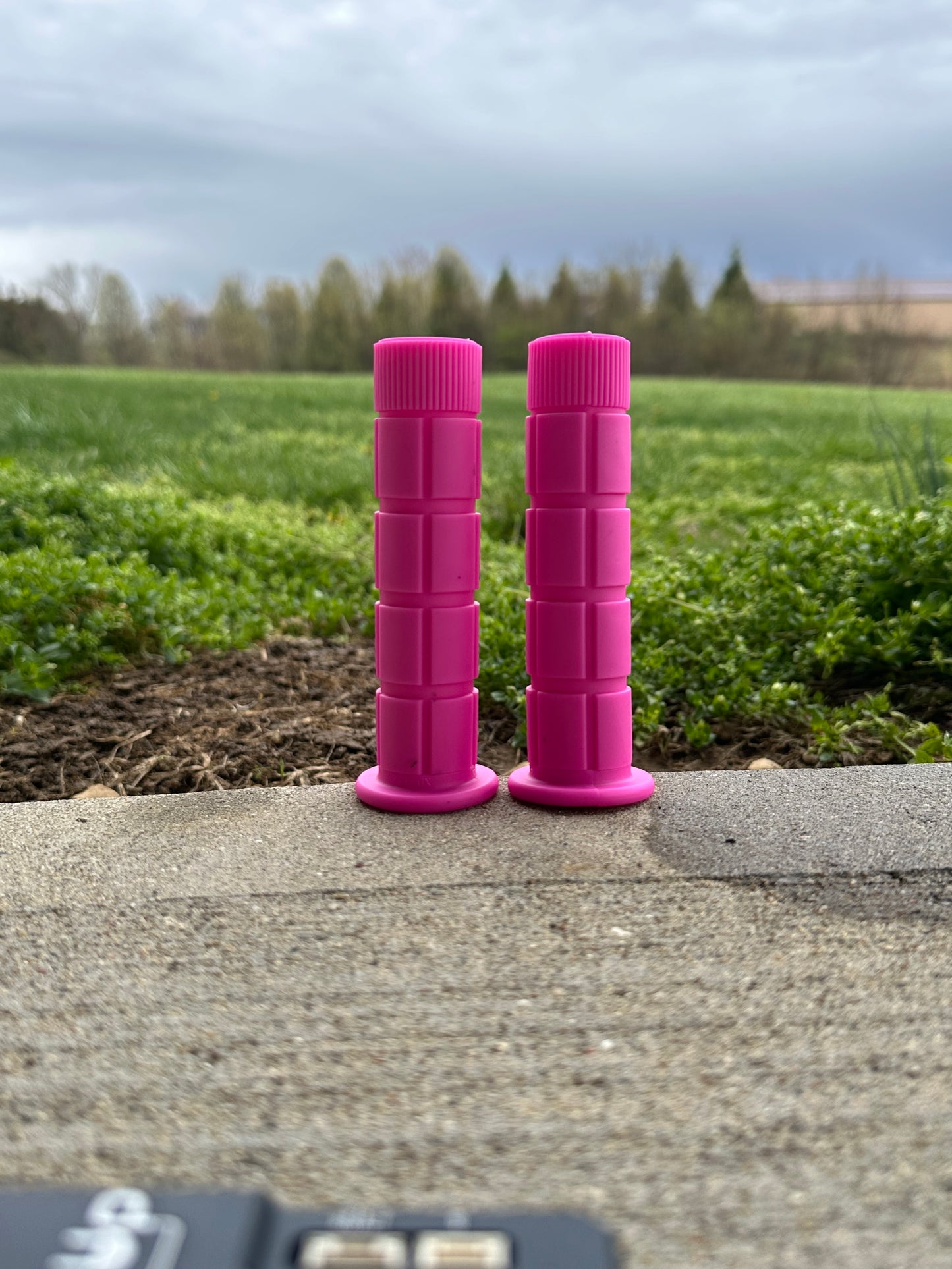 Square top grips