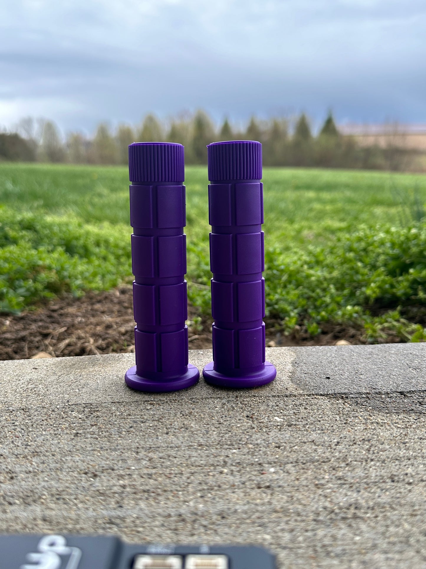 Square top grips